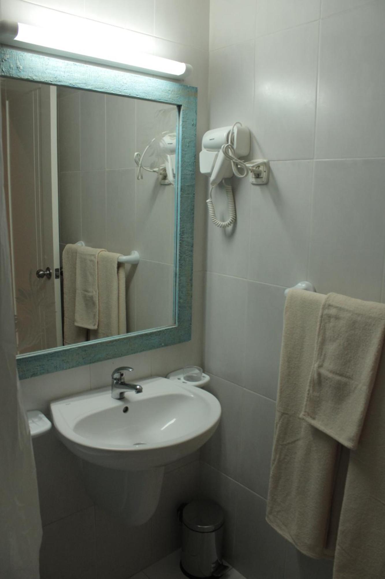 Le Parisien Tunis Hotell Exteriör bild